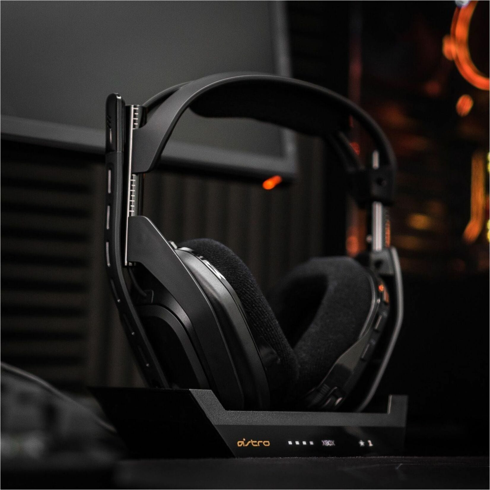 Astro A50 Wireless Headset with Lithium-Ion Battery (939-001680)