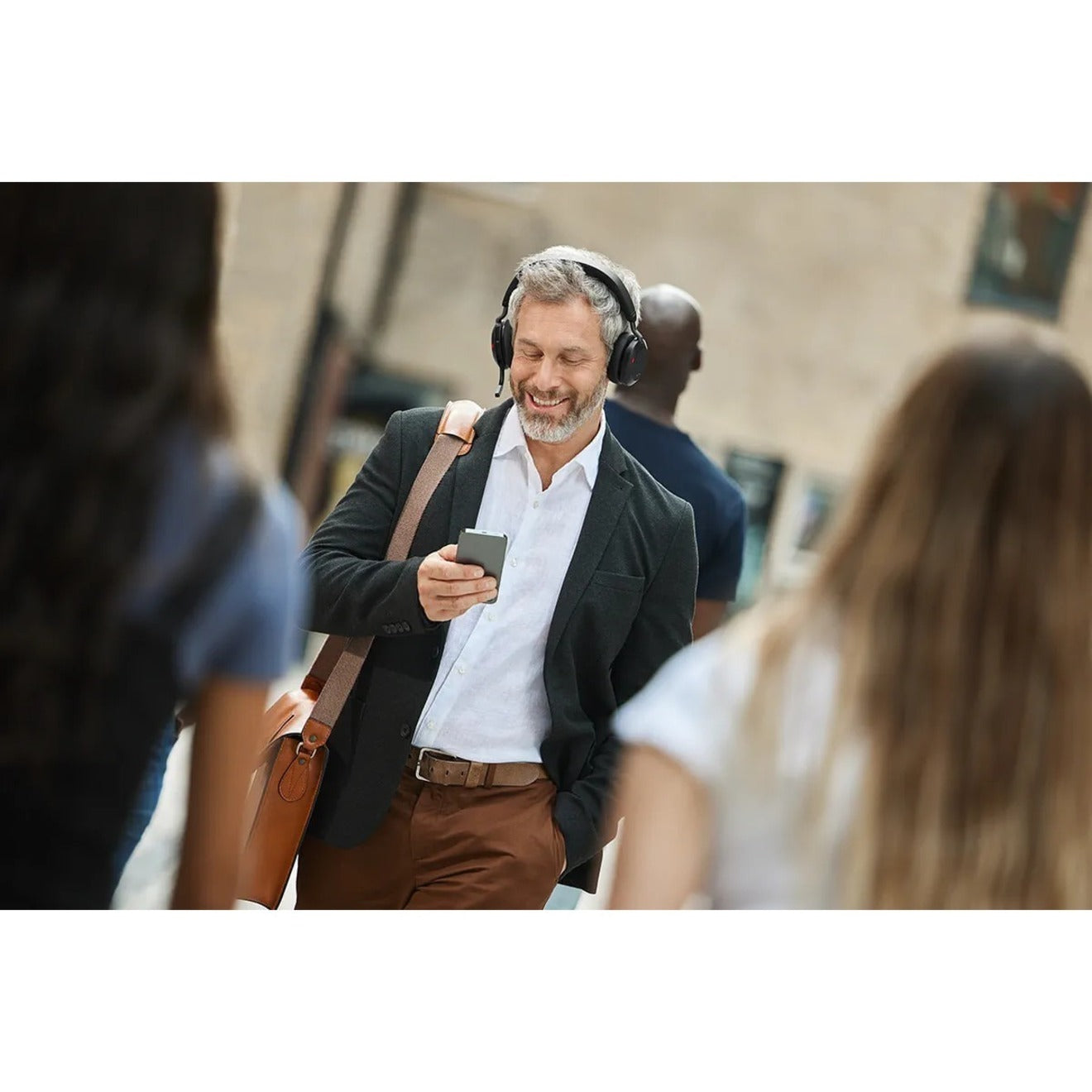 Jabra Evolve2 75 Kabelloses On-ear Stereo Headset - USB-A - Vereinheitlichte Kommunikation - Schwarz - Binaural - Ohrmuschel - 3000 cm - Bluetooth - 20 Hz bis 20 kHz - MEMS-Technologie Mikrofon - Geräuschunterdrückung (27599-989-999)