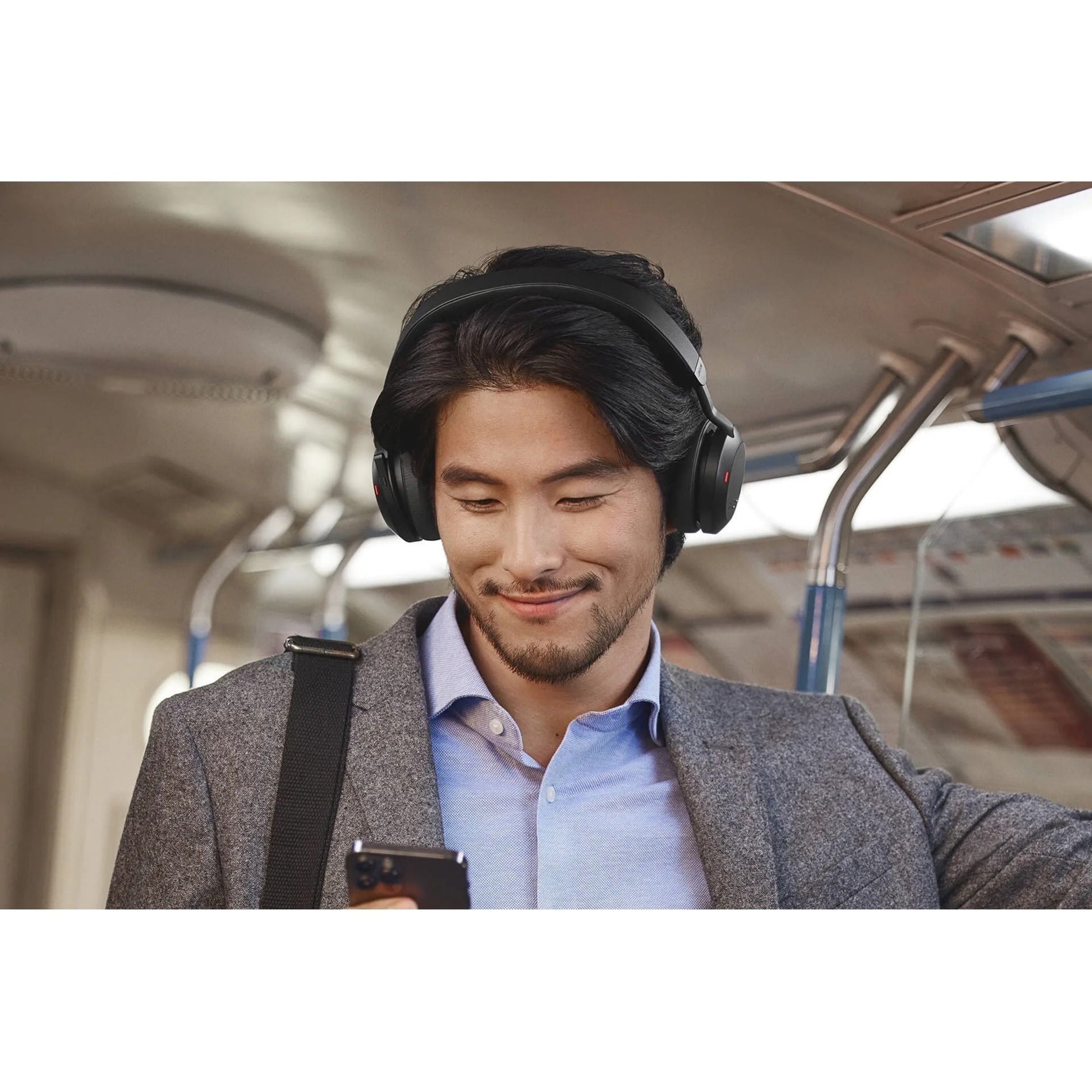 Jabra Evolve2 75 หูฟังไร้สายแบบครอบหูสเตอริโอ - USB-A - การสื่อสารรวม - สีดำ - คู่หู - แผ่นหู - 3000 ซม. - บลูทูธ - 20 เฮิร์ตซ์ ถึง 20 กิโลเฮิร์ตซ์ - ไมโครโฟนเทคโนโลยี MEMS - แสดงเสียงรบกวน (27599-989-999)