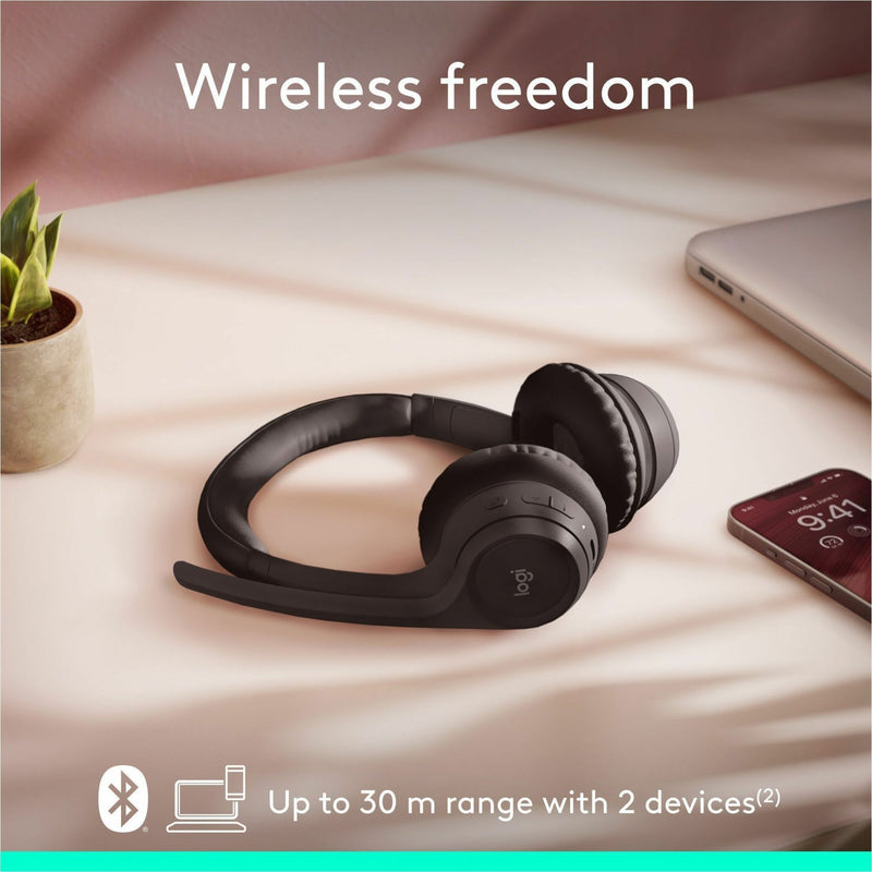 Logitech Zone 300 headset with wireless connectivity range demonstration