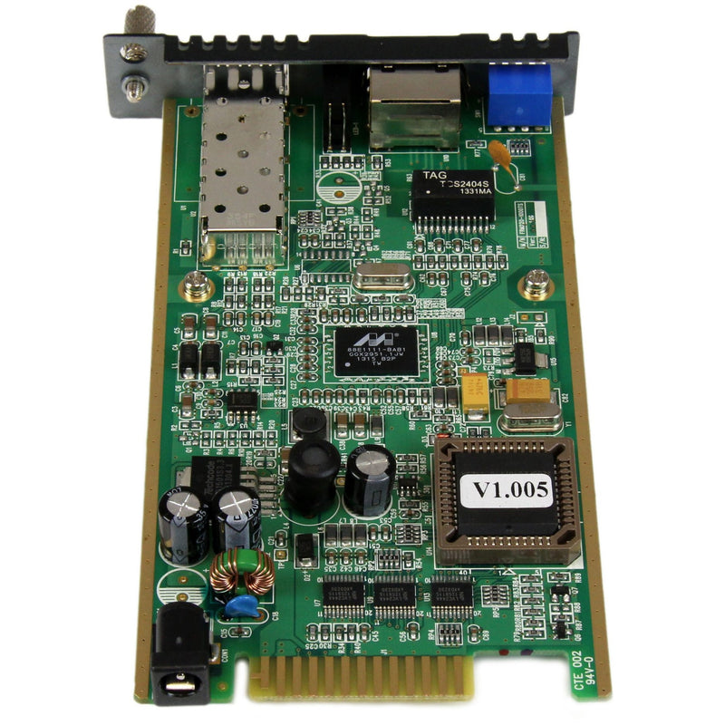 Detailed view of StarTech ET91000SFP2C circuit board showing integrated components and TAG chipset