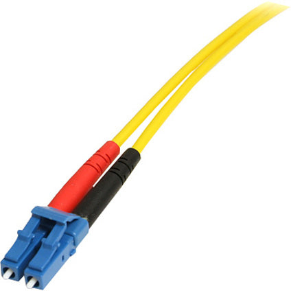 Marca: StarTech.com SMFIBLCSC7 7m modo único Fibra óptica Duplex Cable de conexión LC-SC Retardante de llama Resistente a la corrosión Amarillo