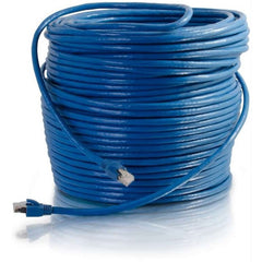 C2G 43169 สาย Ethernet ป้องกันสัญญาณรบกวน Cat6 ยาว 100 ฟุต แบบไม่ติดขัด สีน้ำเงิน ลดการขัดข้องใกล้ปลาย (NEXT)