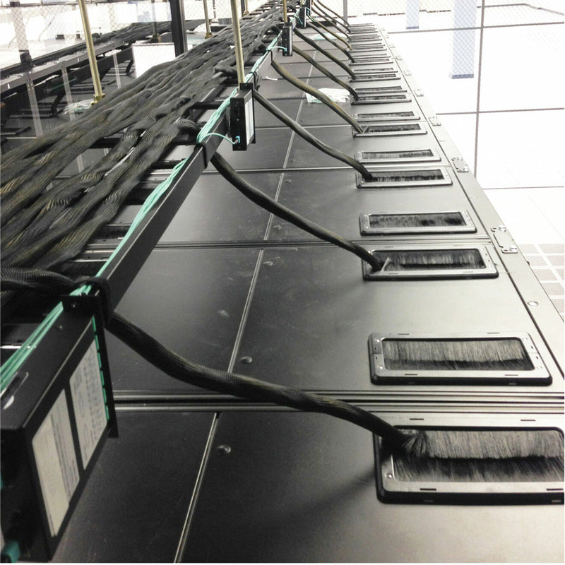 Cable management view showing N482-00U supporting multiple fiber runs