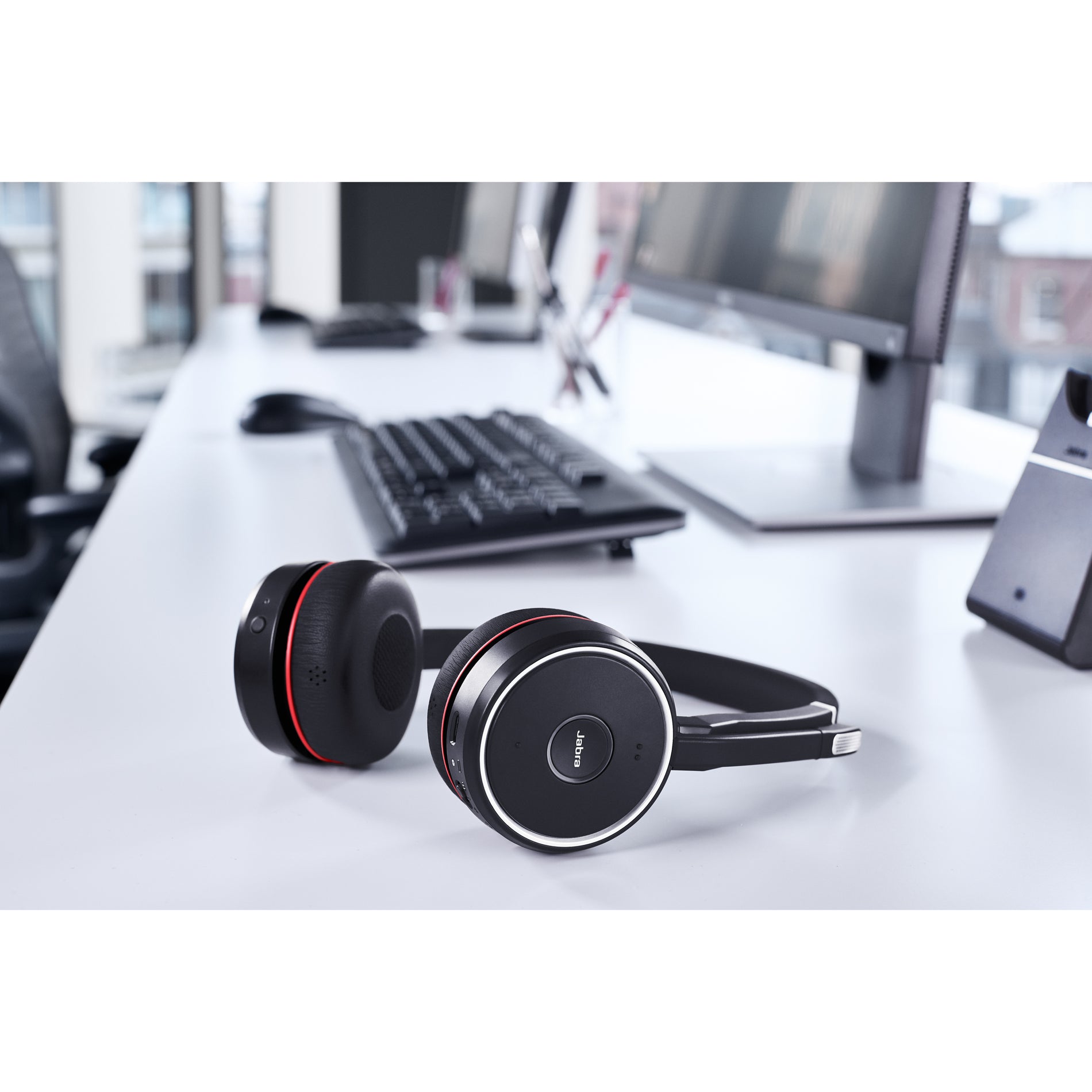 Jabra 7599-838-199 EVOLVE 75 with Charging Stand UC Stereo, Wireless Bluetooth Headset with Noise Canceling