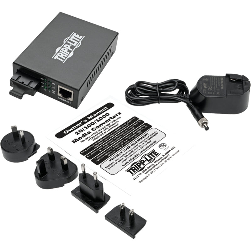 Complete package contents of N785-INT-SC-MM including accessories and documentation