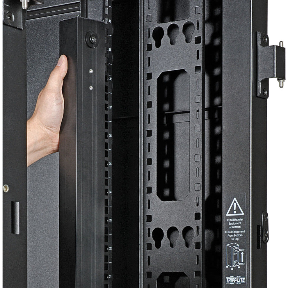 Toolless mounting system demonstration for rack installation-alternate-image10