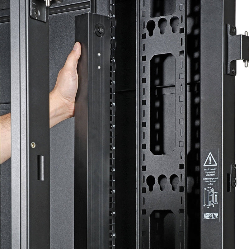 Demonstration of PDU mounting system in server rack