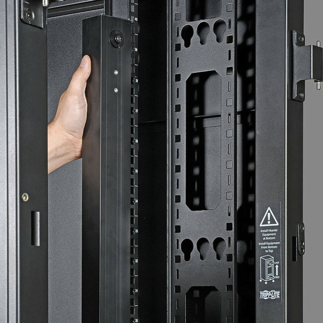 Demonstration of PDU rack mounting system with installation instructions-alternate-image8