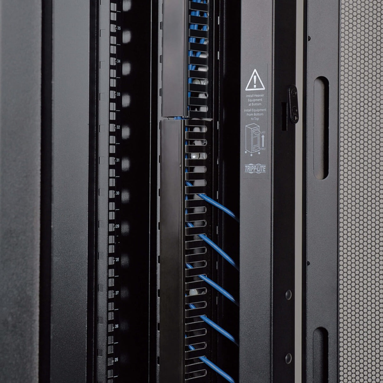 Tripp Lite SR48UBDP48 48U Server-Rack 108 ft Tiefe 60" Breite 188 ft Höhe Schwarz Pulverbeschichtet