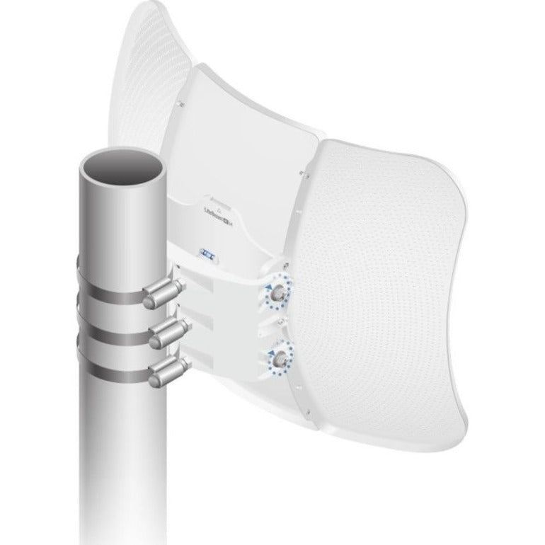 Illustration of LiteBeam 5AC pole mounting configuration