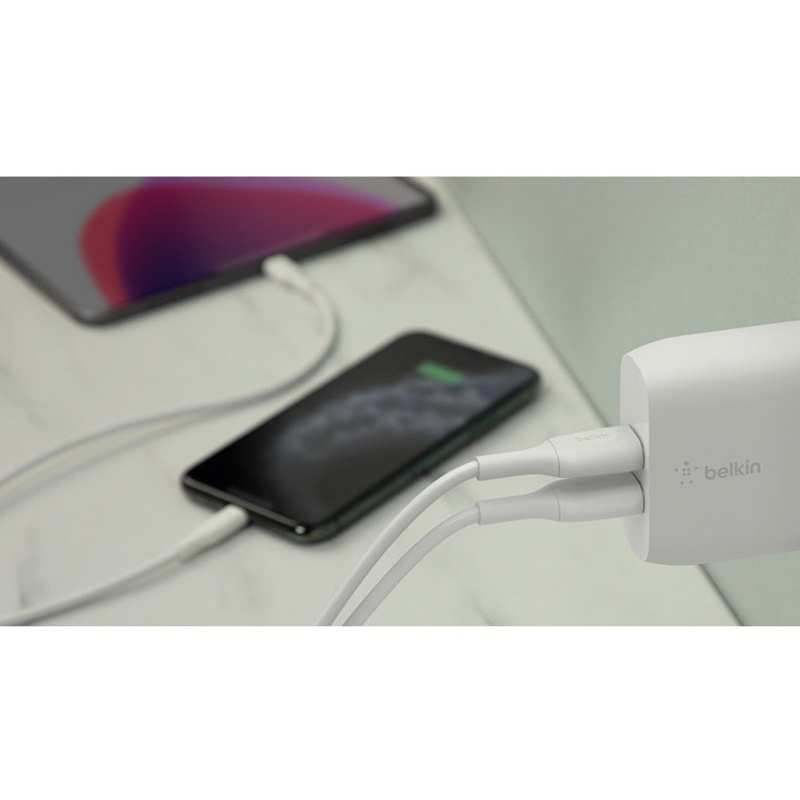 Belkin WCD001DQ1MWH BOOST&uarr;CHARGE AC Adapter Dual USB-A Wall Charger 24W with Lightning to USB-A Cable  Belkin WCD001DQ1MWH BOOST&uarr;CHARGE AC-adapter Dubbele USB-A Muur Oplader 24W met Lightning naar USB-A Kabel