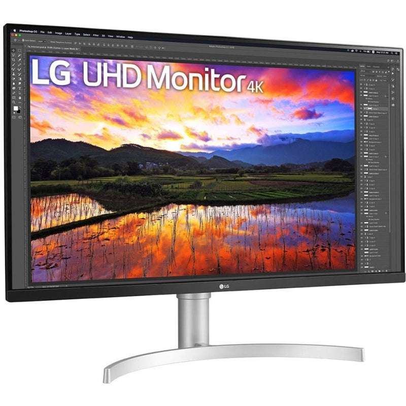 LG 32BN67U-B monitor displaying high-quality visual content with vivid colors