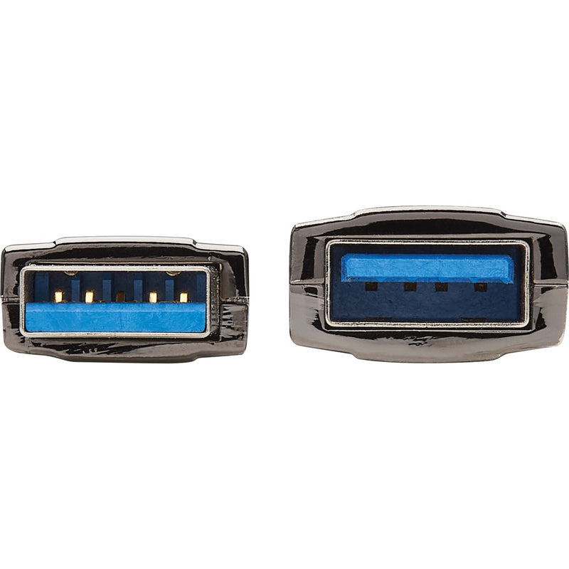 Detailed view of USB 3.2 Gen 1 ports showing contact layout and blue USB SuperSpeed indicators