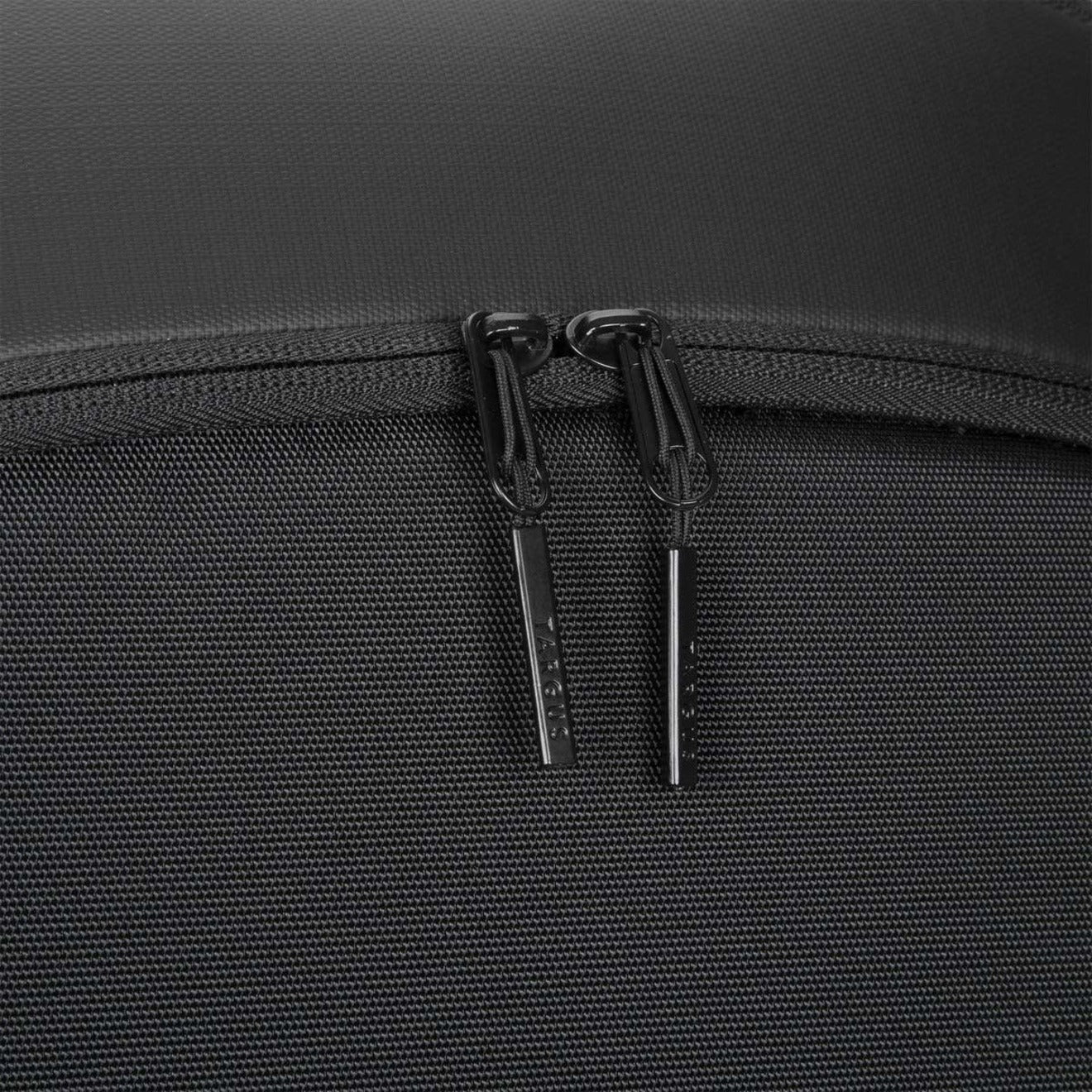 Close-up of zipper system and pull details-alternate-image11