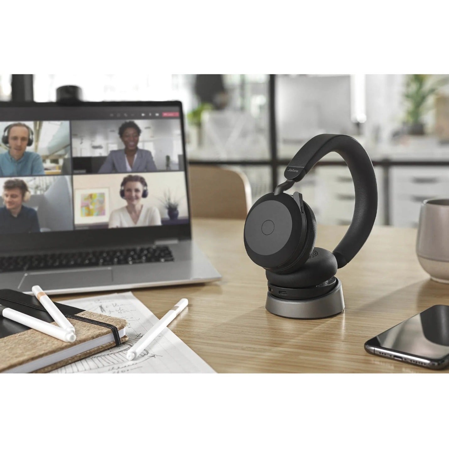 Jabra Evolve2 75 with virtual meeting setup-alternate-image13