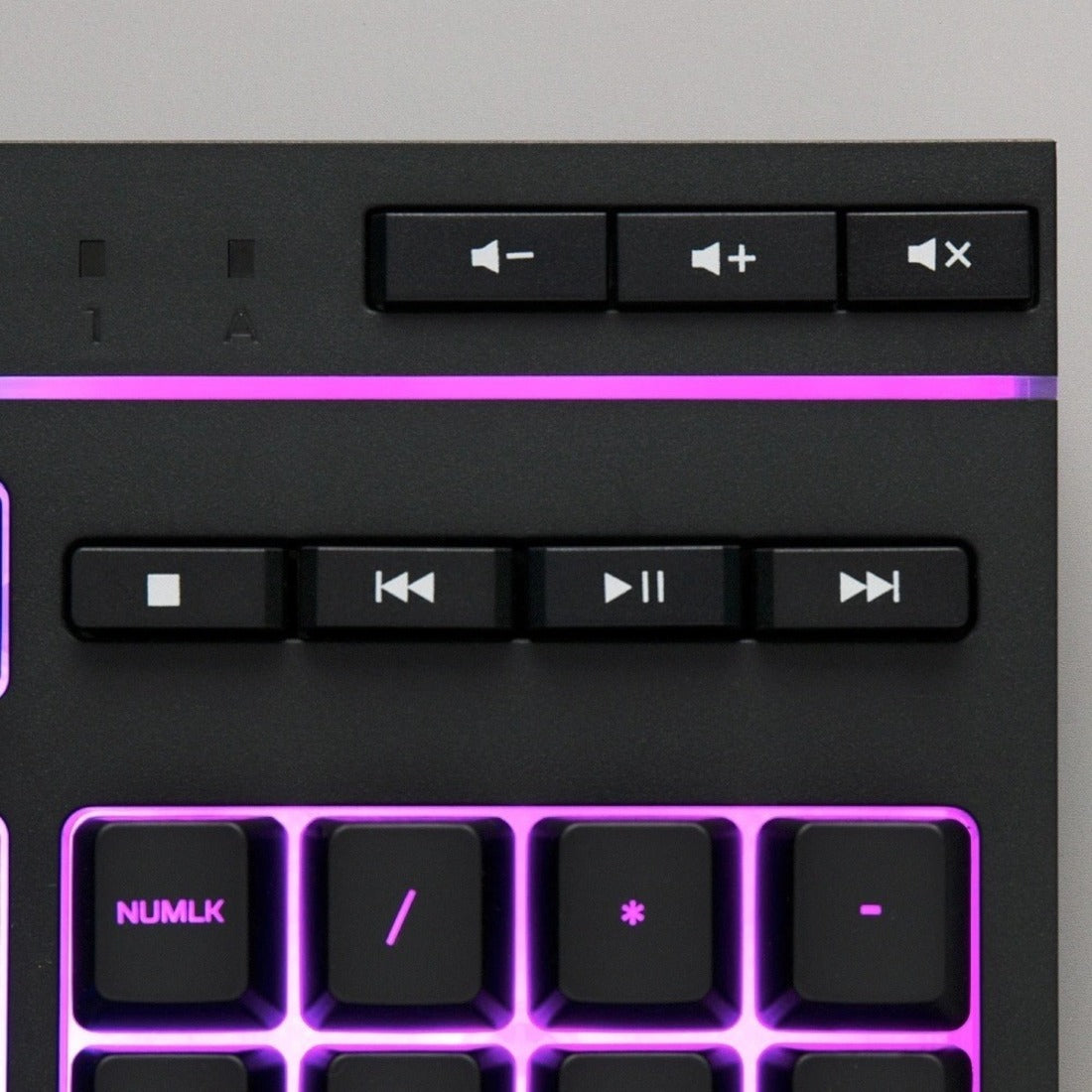 Tastiera da gioco HyperX Alloy Core RGB (Layout USA) retroilluminata di dimensioni standard tasti silenziosi