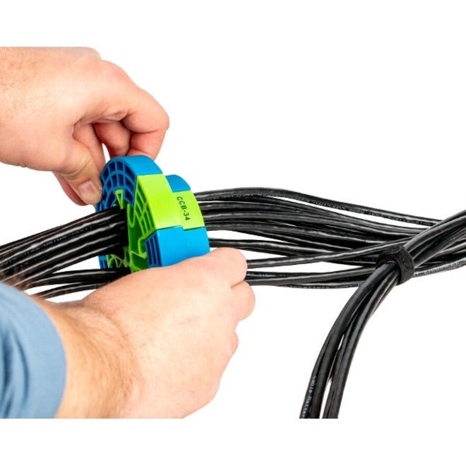 Active demonstration of Cable Comb organizing multiple cables