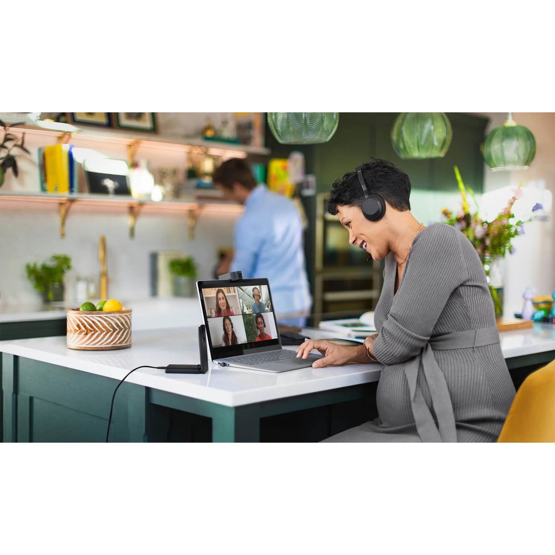 Person in virtual team meeting using Jabra Evolve2 55-alternate-image14