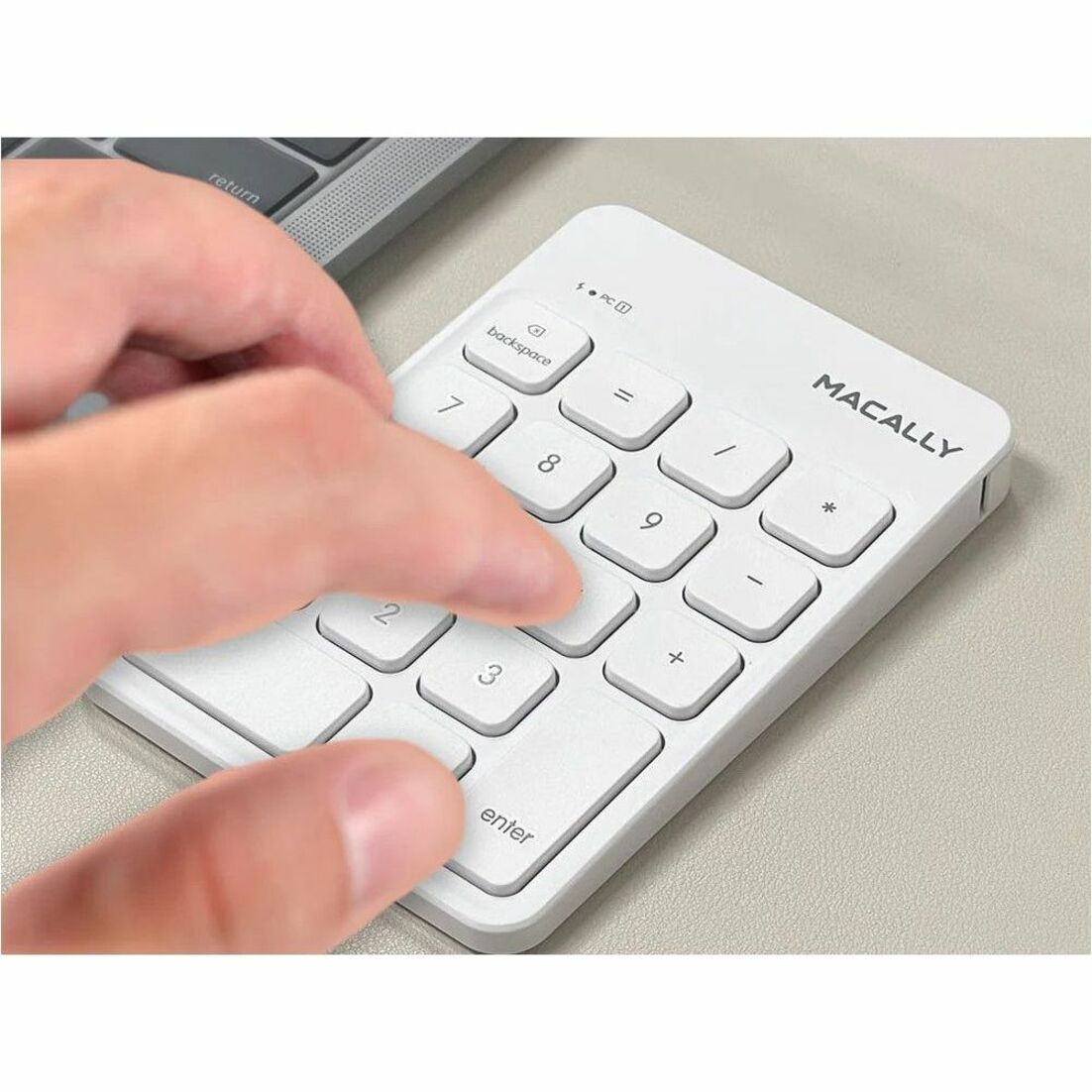 Macally RFCNUMKEY keypad, Wireless 18-Key Numeric Keypad for MacBook Pro, Computer, Chromebook, MacBook