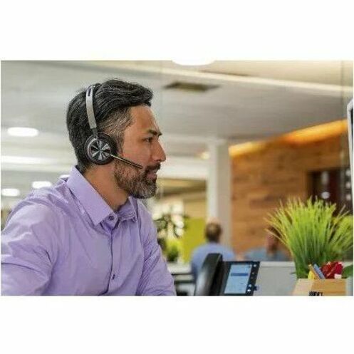 Poly 76U49AA Voyager 4320 USB-A Headset +BT700 dongle Wireless Bluetooth Headset with Dynamic Mute Alert Comfortable On-ear Design Black